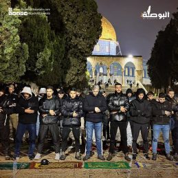 25,000 Palestinians perform Tarawih prayers at Aqsa Mosque