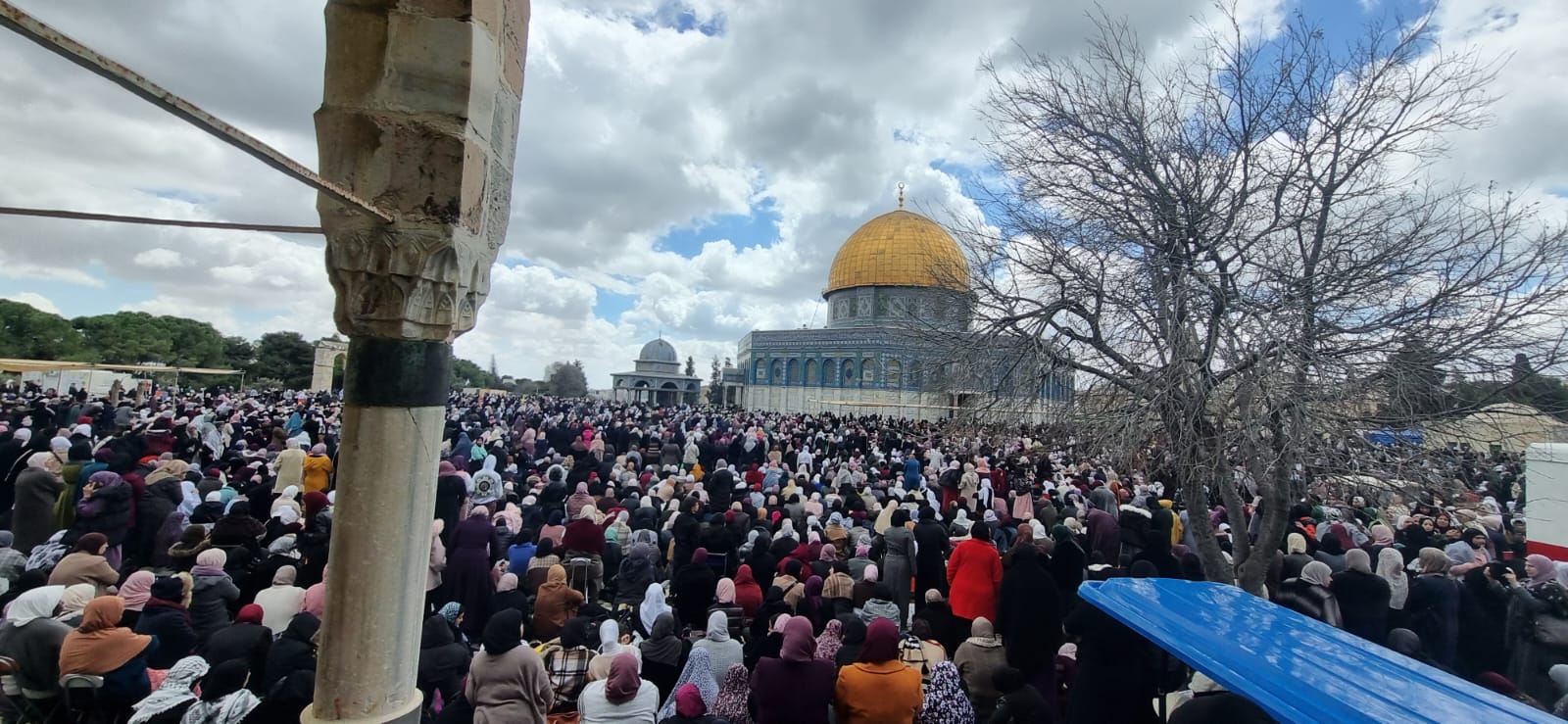 120,000 Palestinians attend Friday prayer at Aqsa despite Israeli restrictions