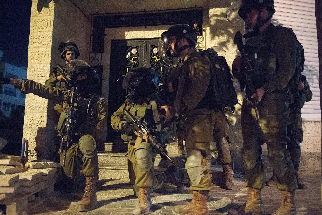 Palestinians injured arrested as Israeli forces raid Negev village