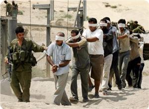 Israeli jailers force Palestinian prisoners to strip naked for search