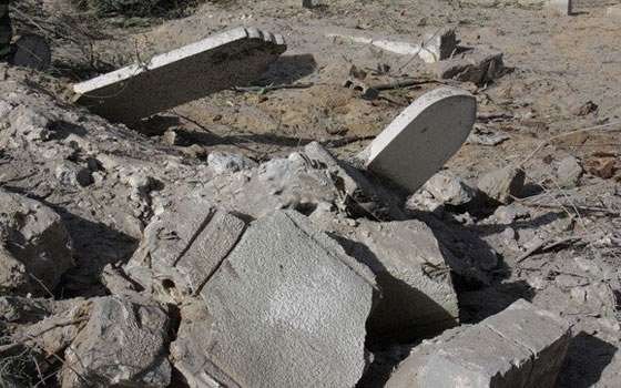 Occupation targets a cemetery in Gaza